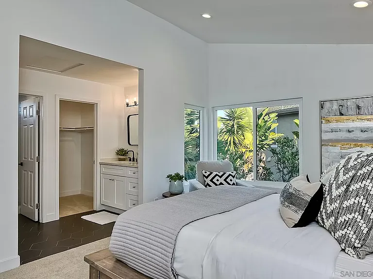 2722 La Golondrina St — Photo 28