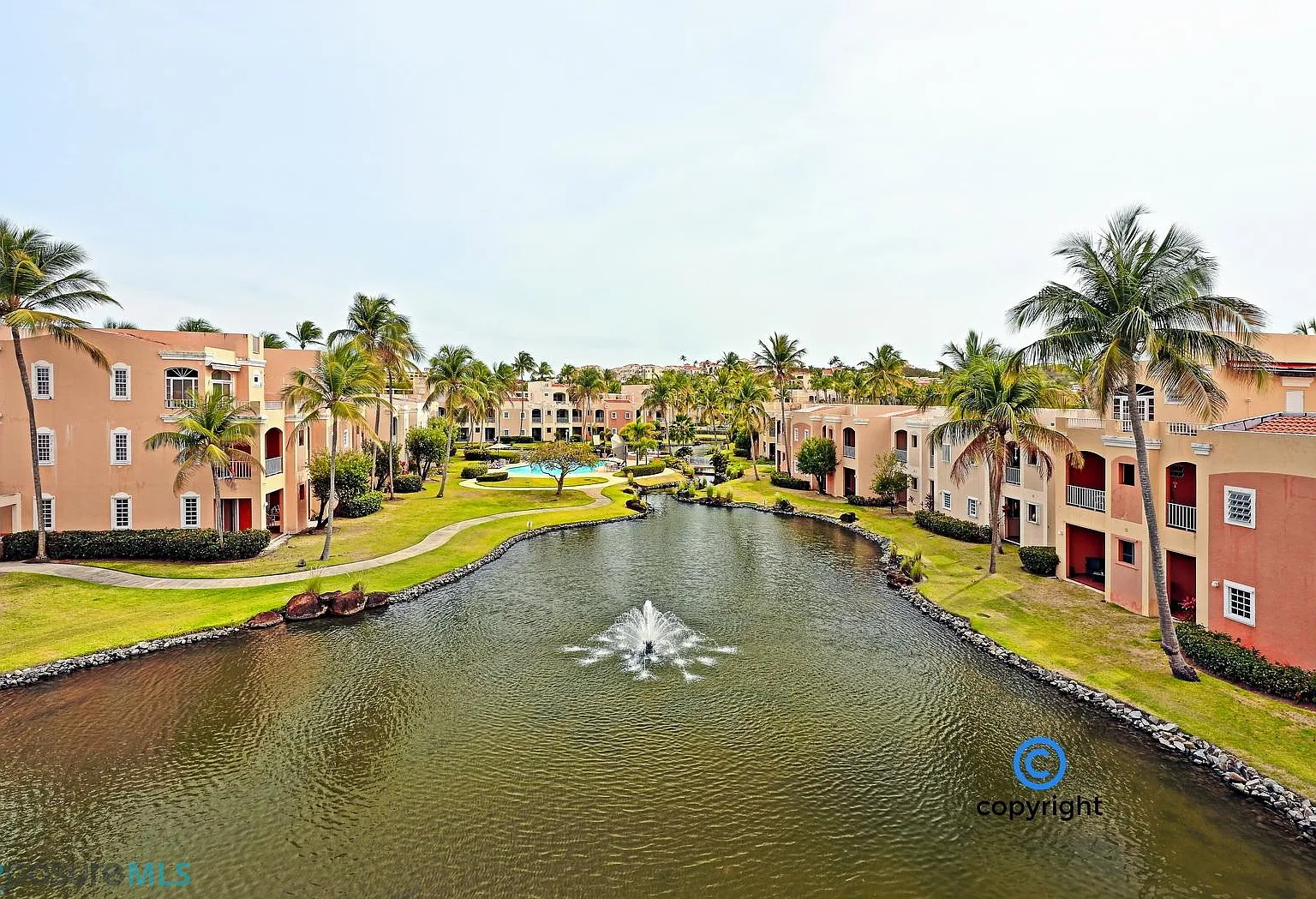Fairway Courts (Condominio) — Photo 2