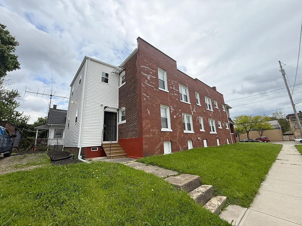 Photo 2 of 16 - 15203 Kinsman Rd #2 - Cleveland, OH Building Photo - 15203 Kinsman Rd #2