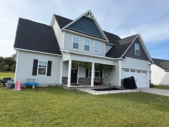 310 Murphy Dr, Jacksonville, NC 28540
