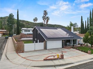 28972 Lotusgarden Dr, Santa Clarita, CA 91387