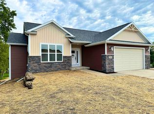 324 Isham St, Stoughton, WI 53589