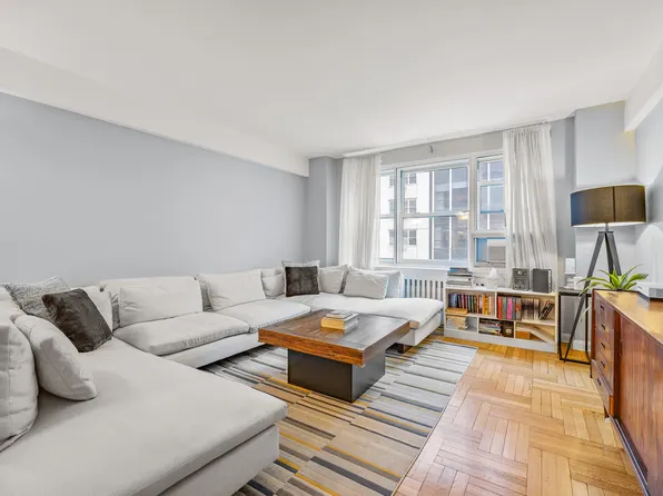 135 East 54th Street 5B image 1 of 15