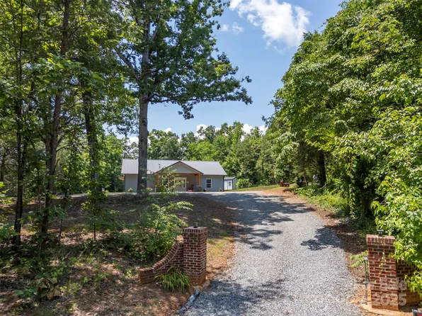 107 Grandview Dr, Rutherfordton, NC 28139