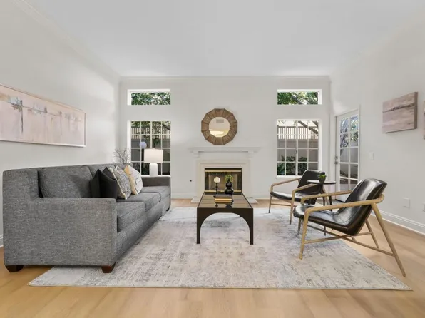 521 Arbor Dr Unit 105, San Diego, CA 92103