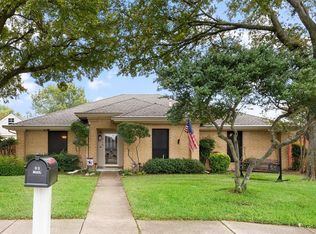414 Kingsbridge Cir, Garland, TX 75040