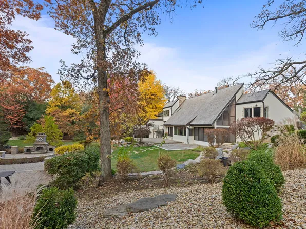 12 Rock Ridge Rd, Barrington, IL 60010