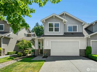 308 196th Pl SW #101, Lynnwood, WA 98036