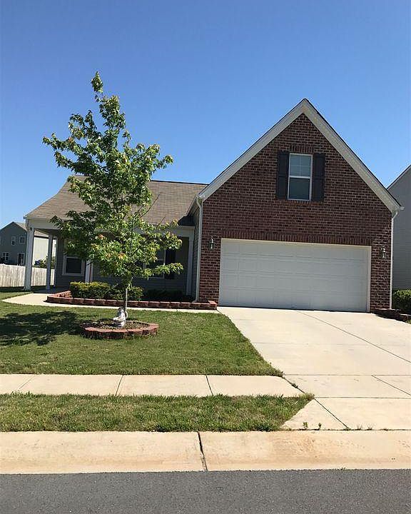 1st image of 615 Collington Dr