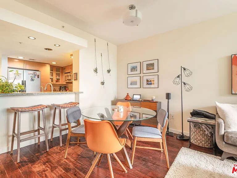 13700 Marina Pointe Dr #415 — Photo 4