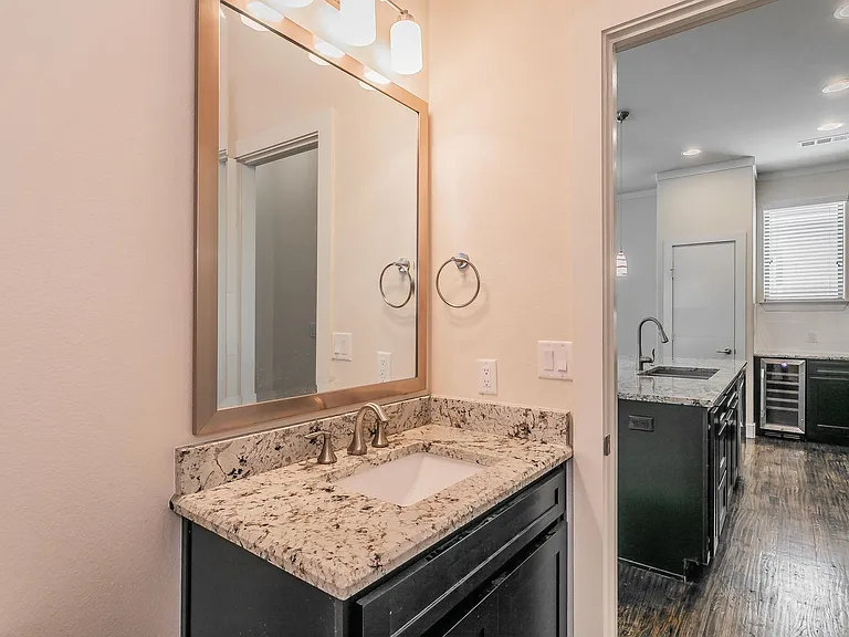 5901 Ross Ave #7 — Photo 12