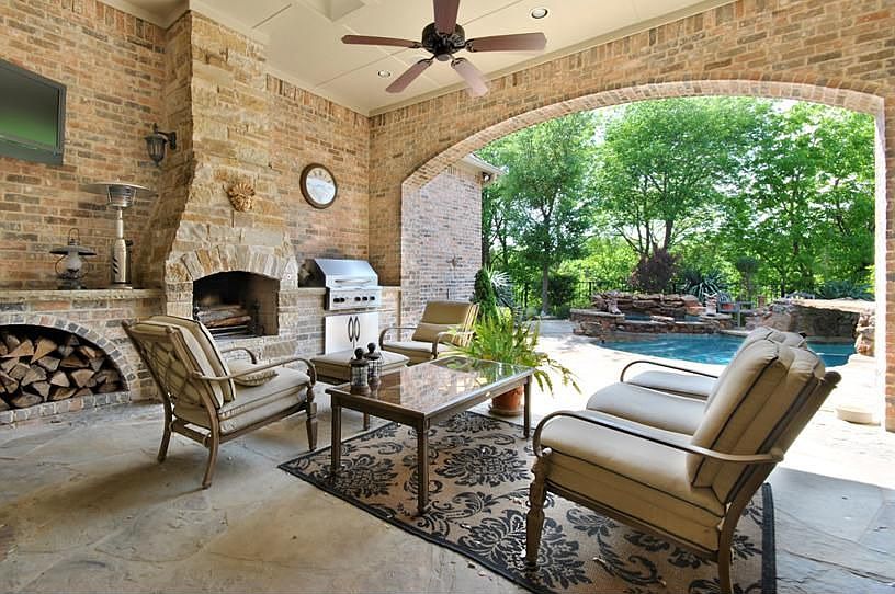 1st image of 6435 Shady Oaks Dr