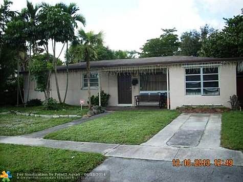 2nd image of 700 SW 69th Ave