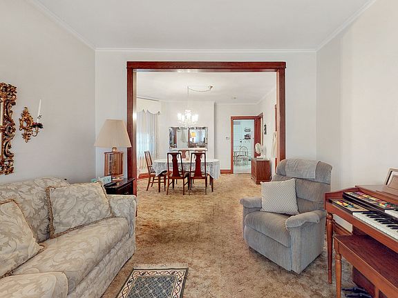 3rd image of 3230 N Lawndale Ave