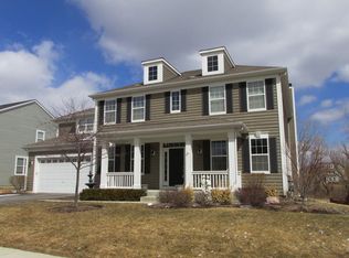 385 Fountain Ave, Elgin, IL 60124