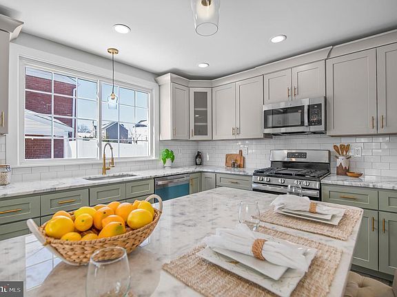 2nd image of 356 Abrams Mill Rd