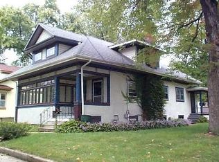 622 Lillie St, Elgin, IL 60120