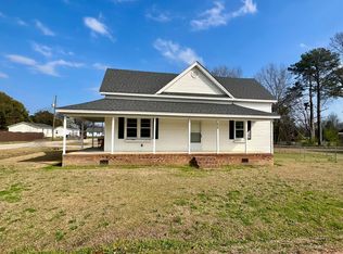 409 S Church St, Coats, NC 27521