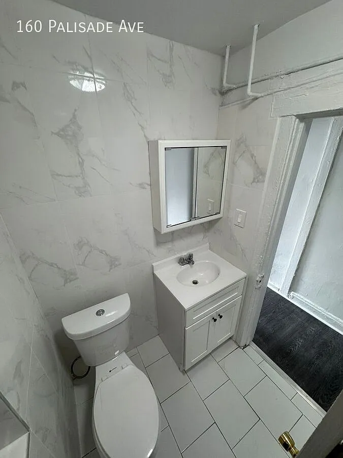 2 bed, $2,500 — Photo 3