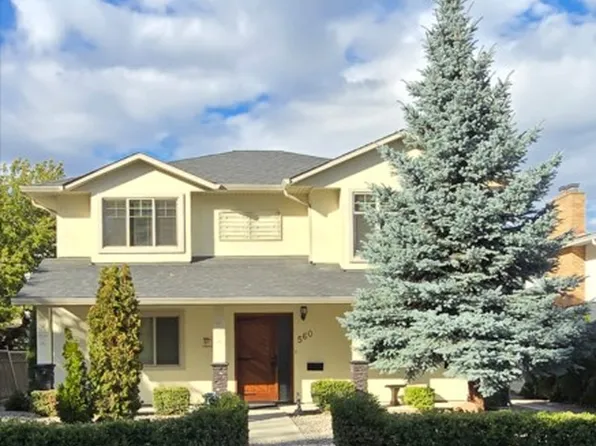 560 Christleton Ave, Kelowna, BC V1Y 5J2