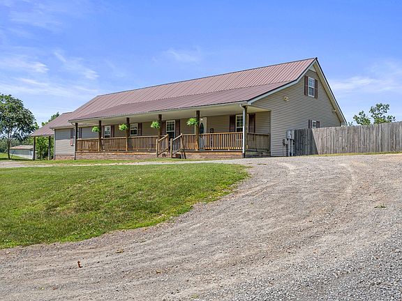 3rd image of 83 Farley Ln
