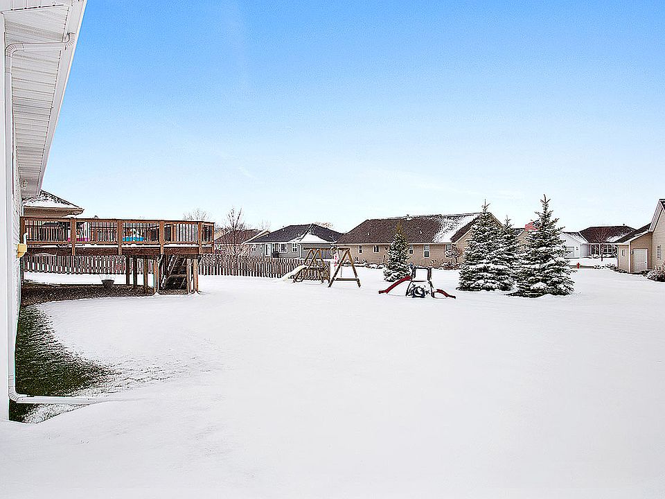 2nd image of 3978 Agatha Christie Ave