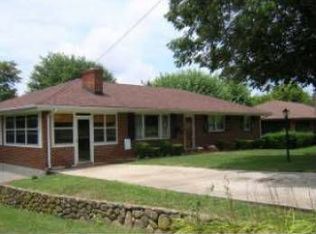 1215 Moseley Dr, Lynchburg, VA 24502