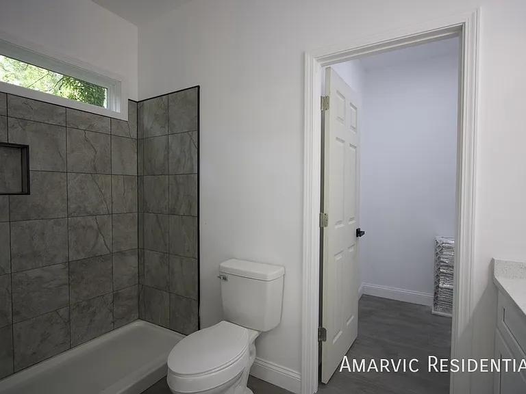 621 Singletary St SE — Photo 13