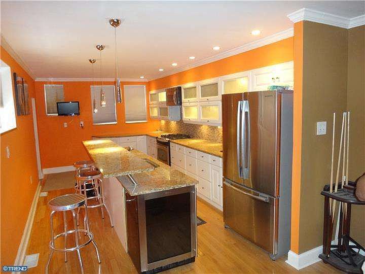 1st image of 5761 Woodcrest Ave