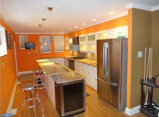 5761 Woodcrest Ave, Philadelphia, PA