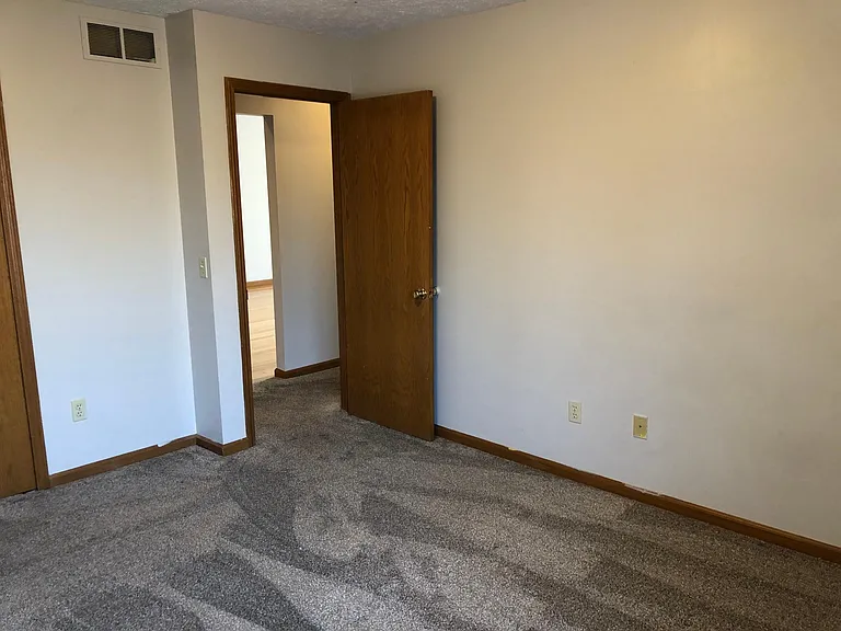 2329 Coyote Creek Dr — Photo 21