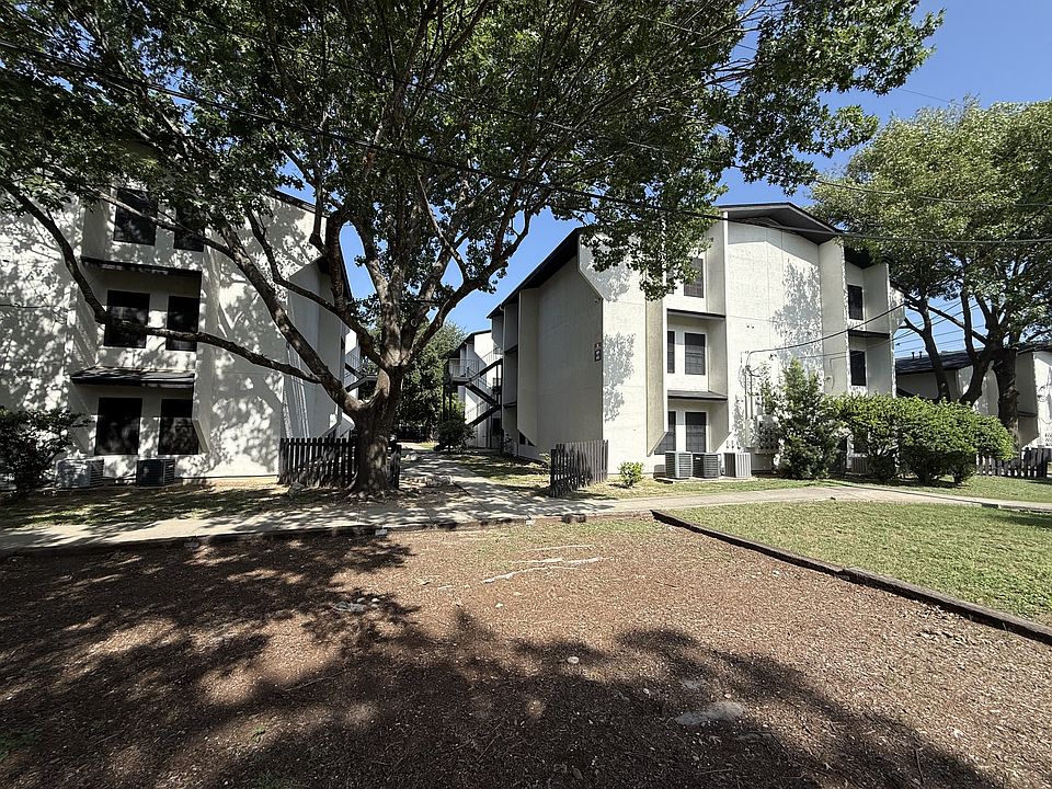 2nd image of 737 W Mayfield Blvd #102