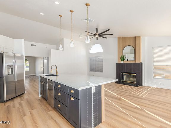 3rd image of 15408 S 13TH Avenue
