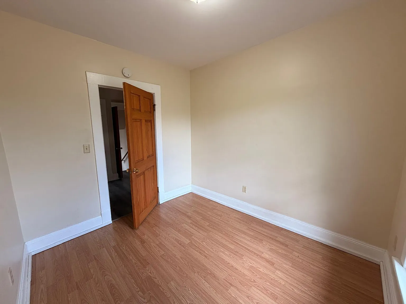 2 bed, 920 sqft, $900 — Photo 4