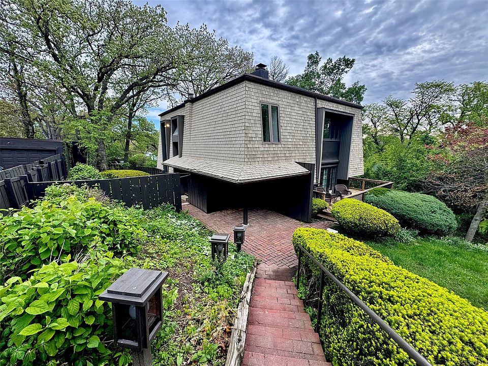 1st image of 3225 Terrace Dr