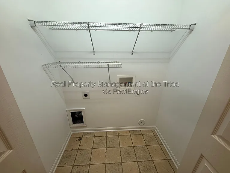 5817 Huckleberry Ct — Photo 6