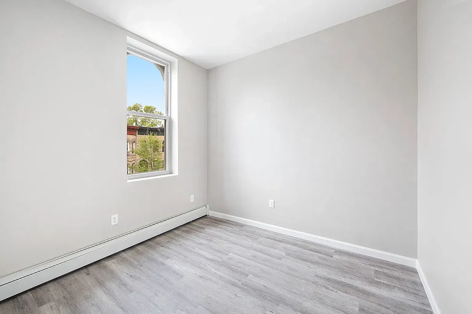 1276 Hancock Street — Photo 3