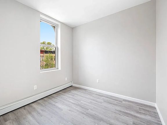 3rd image of 1276 Hancock St APT 3