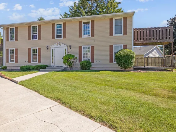 3917 Country PLACE #A, Sheboygan, WI 53081
