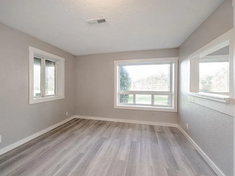 2503 Shipman Ln SE — Photo 24
