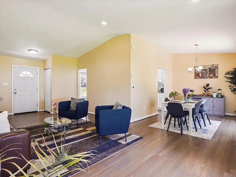 2711 Weller Rd — Photo 18