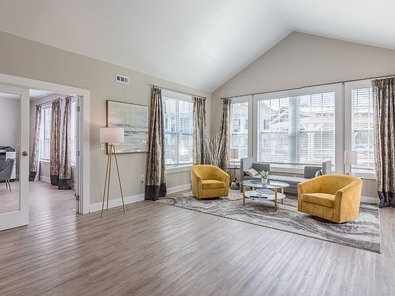 5th image of 366 Old Mill Rd APT 904