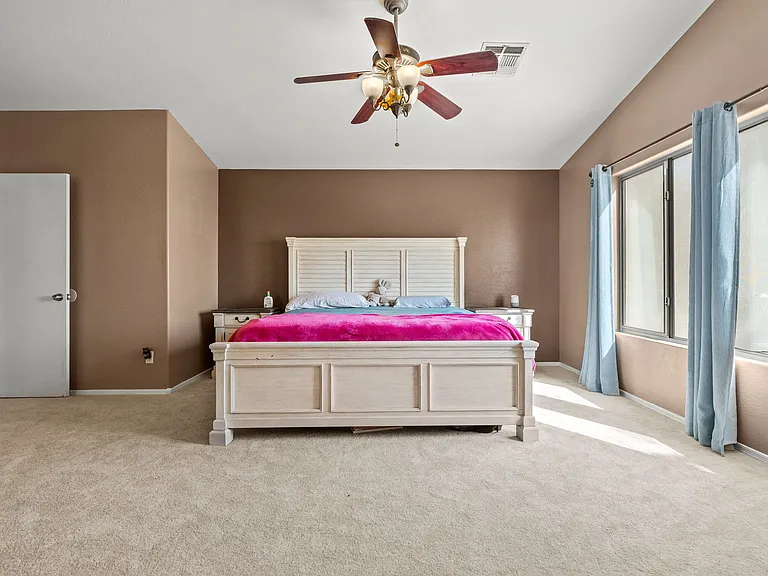 3299 E Boston St — Photo 38