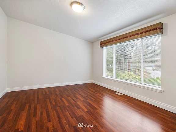 Bonus room off front entrance 