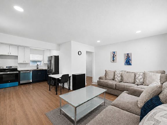 3rd image of 1543 Garza Ave
