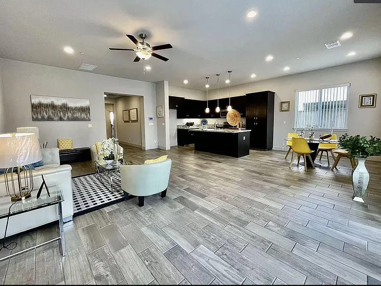 1930 Galleria Dr — Photo 14