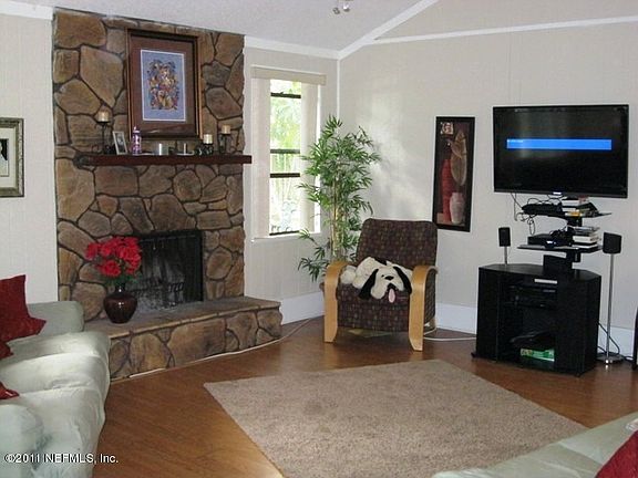 4th image of 11730 Edgemere Dr