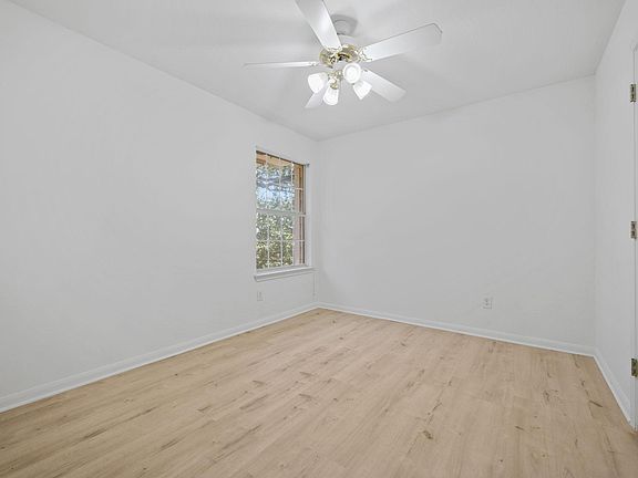 4th image of 11129 Miramar Dr