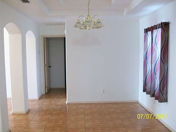 3rd image of 822 Rachel Dr