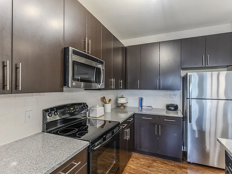 Edge at 1702 — Photo 29